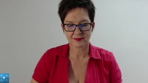 Snapshot of sofie_velvet chatting on 09-23-25, 04:21 Sofie Velvet online show from 09-23-25, 04:21