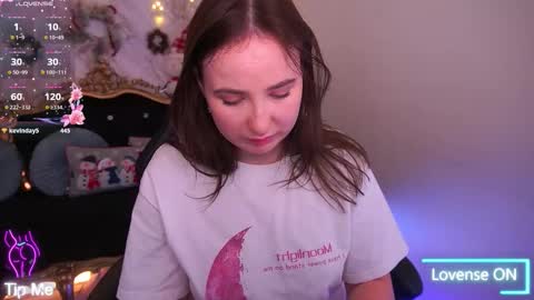 Snapshot of sofiebloom chatting on 01-06-26, 11:03 Sofie online show from 01-06-26, 11:03