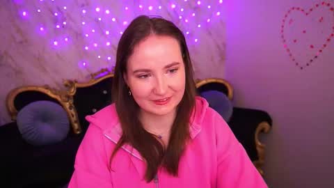 Snapshot of sofiebloom chatting on 03-06-26, 02:13 Sofie online show from 03-06-26, 02:13