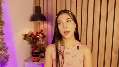 Snapshot of sofiesoft chatting on 10-24-25, 01:51 Sofie online show from 10-24-25, 01:51