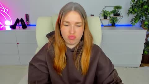 sofii_darling online show from 03-05-26, 05:42