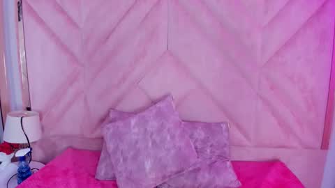 Snapshot of sofii_jones chatting on 10-08-25, 12:41 sofii_jones online show from 10-08-25, 12:41