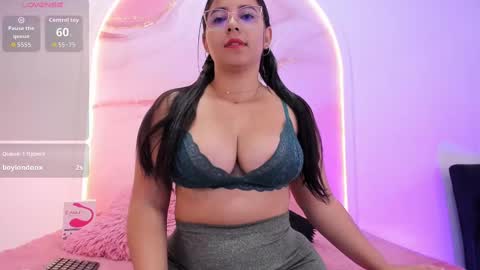 Sofii Lopezz online show from 10-21-25, 11:44
