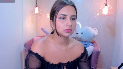 Snapshot of sofii_miller_ chatting on 02-23-25, 02:57 online show from 02-23-25, 02:57