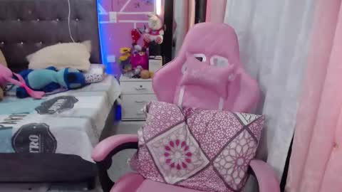 sofia Dreams online show from 01-16-25, 03:23