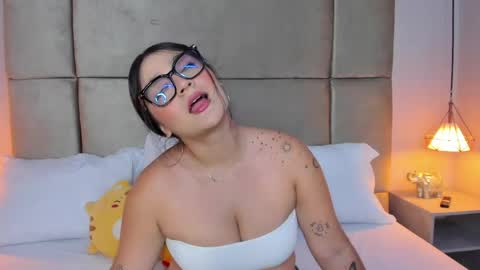 Sofia online show from 04-16-26, 04:46