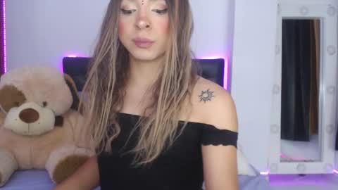 Snapshot of sofiievans_ chatting on 02-27-25, 09:58   online show from 02-27-25, 09:58