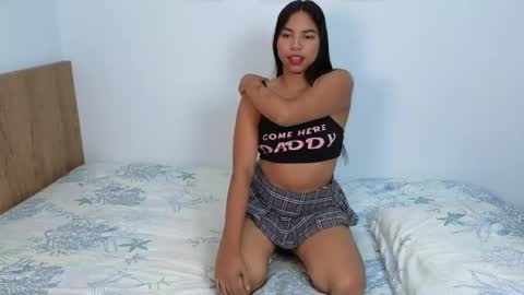 Sofa online show from 05-19-26, 10:27