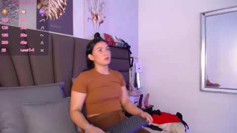 Snapshot of sofiperez_ chatting on 05-01-26, 11:15 online show from 05-01-26, 11:15