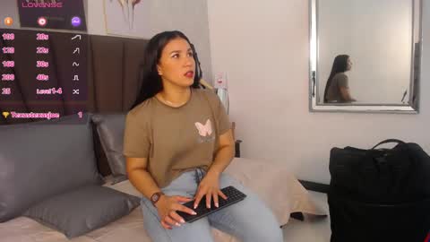 Snapshot of sofiperez_ chatting on 05-25-26, 11:16 online show from 05-25-26, 11:16