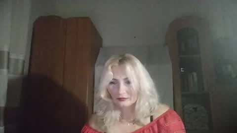 Snapshot of sofishine11 chatting on 10-22-25, 06:18 Sofi online show from 10-22-25, 06:18