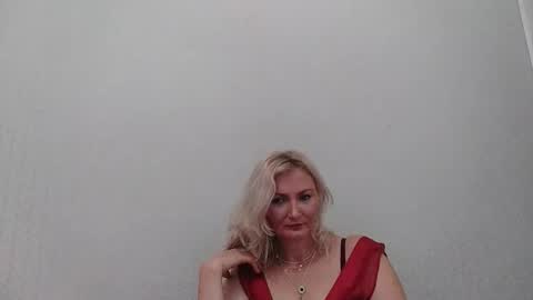 Snapshot of sofishine11 chatting on 10-24-25, 08:00 Sofi online show from 10-24-25, 08:00
