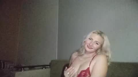 Snapshot of sofishine11 chatting on 10-30-25, 05:35 Sofi online show from 10-30-25, 05:35