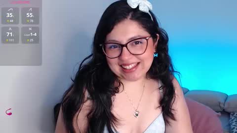 Snapshot of sofix_ chatting on 12-15-25, 07:18 Lau online show from 12-15-25, 07:18