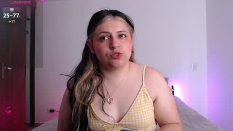 Snapshot of sofix_ chatting on 06-05-26, 08:25 Lau online show from 06-05-26, 08:25