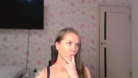  Kaitbrunette and SofiblondeWelcome room Private is Open  Make us happy online show from 04-30-26, 08:57