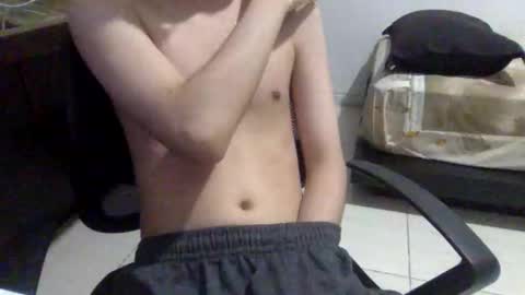 Snapshot of softedge04 chatting on 01-09-26, 07:26 softedge04 online show from 01-09-26, 07:26