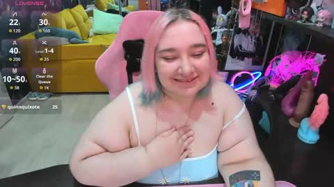 Sofie online show from 05-15-26, 02:29