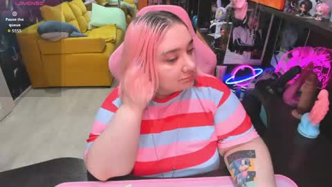 Sofie online show from 05-20-26, 02:51