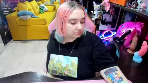 Sofie online show from 05-29-26, 03:37