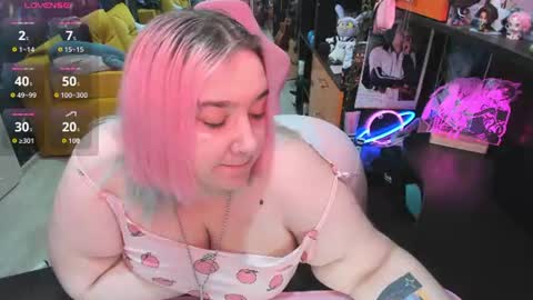 Sofie online show from 06-18-26, 02:23