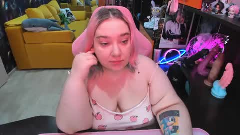 Sofie online show from 06-25-26, 02:44