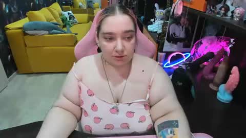Sofie online show from 06-25-26, 06:40
