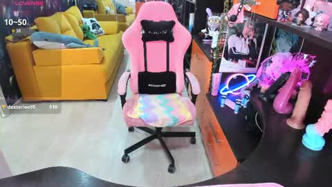 Sofie online show from 07-05-26, 04:19
