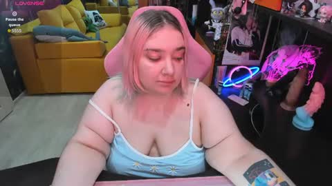 Sofie online show from 07-08-26, 02:16