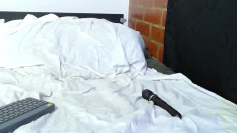 Snapshot of sofy_nix chatting on 10-24-25, 01:46  Sofy  online show from 10-24-25, 01:46