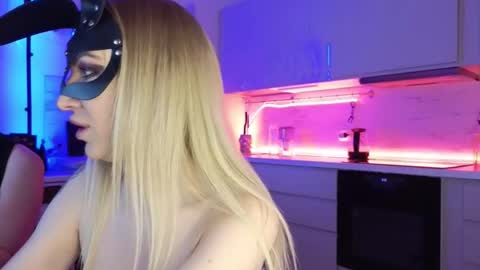 SOFYandMIKE online show from 02-05-26, 06:23