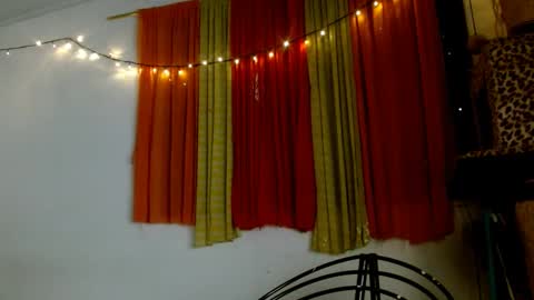 Snapshot of soka_lovers_04_ chatting on 12-17-24, 12:01 Sofia online show from 12-17-24, 12:01