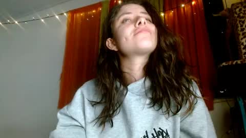 Snapshot of soka_lovers_04_ chatting on 01-24-25, 04:05 Sofia online show from 01-24-25, 04:05