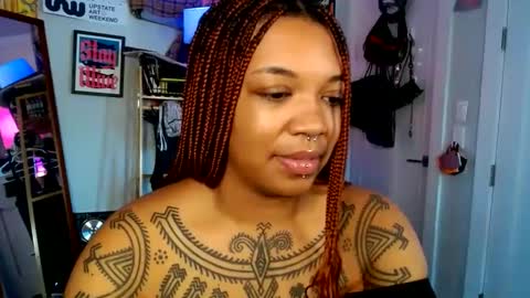 Snapshot of solifaye chatting on 09-29-25, 07:51 Soli online show from 09-29-25, 07:51