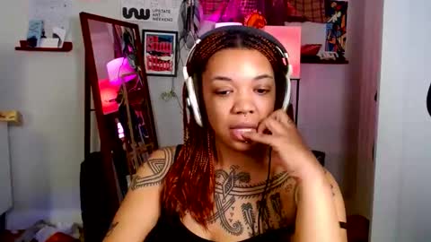 Snapshot of solifaye chatting on 12-03-25, 10:30 Soli online show from 12-03-25, 10:30