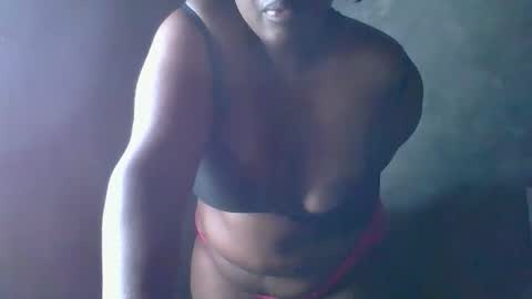 Snapshot of sollybunny chatting on 01-19-26, 01:04 Solly bunny online show from 01-19-26, 01:04