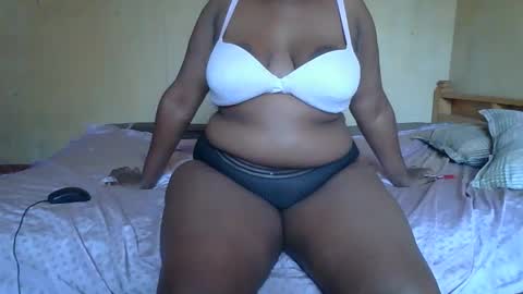 Snapshot of sollybunny chatting on 02-03-26, 08:41 Solly bunny online show from 02-03-26, 08:41