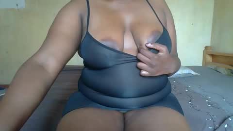 Snapshot of sollybunny chatting on 02-04-26, 07:25 Solly bunny online show from 02-04-26, 07:25