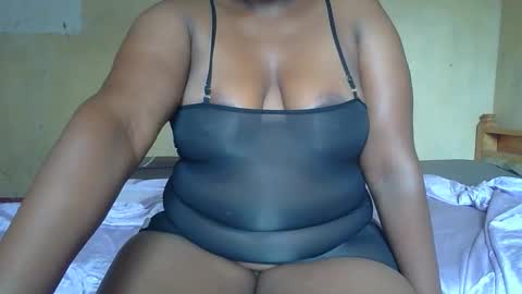 Snapshot of sollybunny chatting on 02-08-26, 07:56 Solly bunny online show from 02-08-26, 07:56