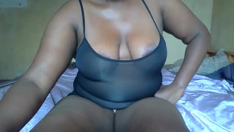 Snapshot of sollybunny chatting on 02-15-26, 07:38 Solly bunny online show from 02-15-26, 07:38