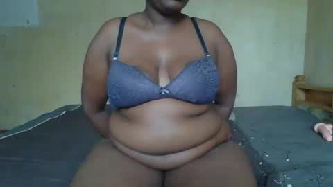 Snapshot of sollybunny chatting on 03-02-26, 02:46 Solly bunny online show from 03-02-26, 02:46