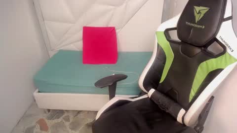ESTEBAN online show from 07-02-26, 03:23