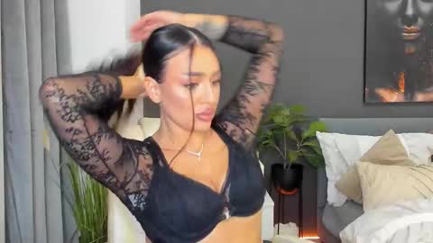 Snapshot of sonia__rey chatting on 11-20-25, 07:24 Sonia Rey online show from 11-20-25, 07:24