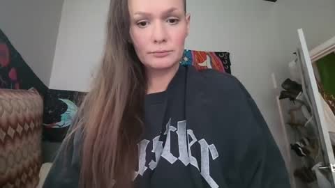 Snapshot of sonnieday chatting on 07-14-26, 05:07 Sonnie Day online show from 07-14-26, 05:07