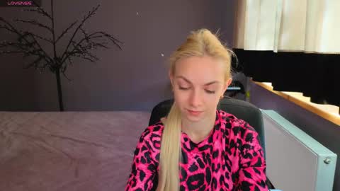 Sonya online show from 05-05-26, 05:37