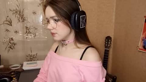 Mila online show from 02-28-26, 05:14