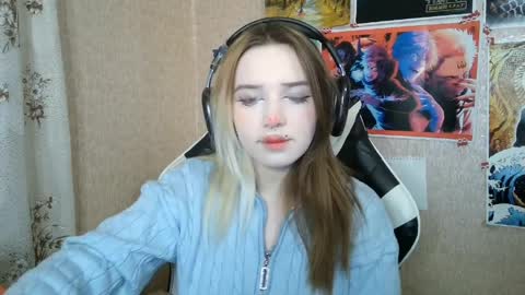 Mila online show from 04-10-26, 05:17