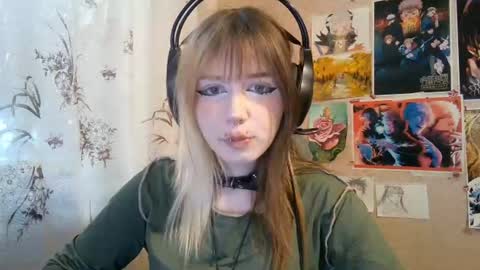 Mila online show from 07-06-26, 03:14