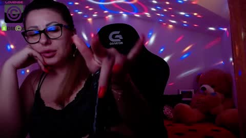 Snapshot of sonyadevon chatting on 01-11-25, 11:23 Sonia online show from 01-11-25, 11:23