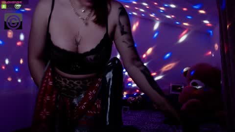 Snapshot of sonyadevon chatting on 02-07-25, 05:20 Sonia online show from 02-07-25, 05:20